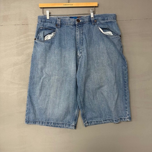 Evolution in Design Mens Denim Shorts Eagle Embroidered Distressed Blue Size 38 - Picture 2 of 5